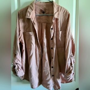 Xl women Universal Thread blush button up
